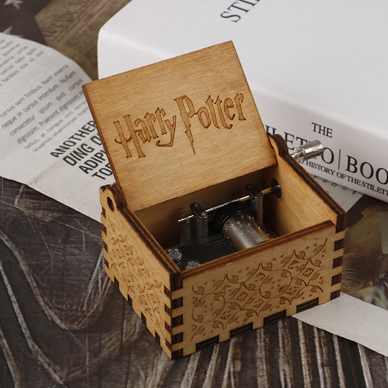 Hộp Nhạc Bằng Gỗ Hình Đồng Hồ Trong Phim Harry Potter Xinh Xắn