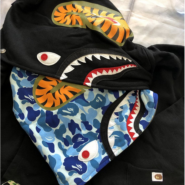 BAPE A BATHING APE Áo Hoodies Có Nón Dài Tay Họa Tiết Rằn Ri Cá Tính