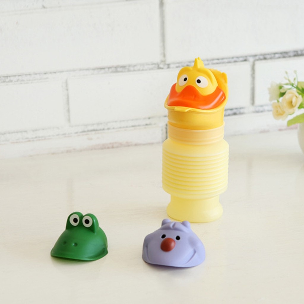 Bình đi tiểu mini cho bé trai, bé gái thuận tiện khi cho trẻ đi chơi, xe hơi, đi du lịch