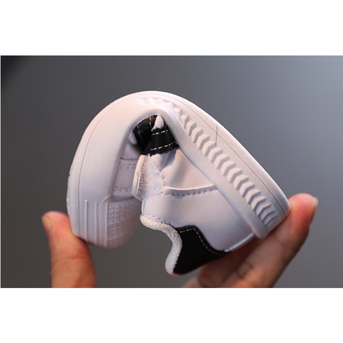 Loại 1_ Giày cho bé trai bé gái 2 sọc sành thời trang và sành điệu size 15-25