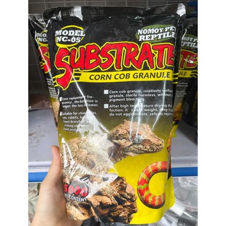 Lót chuồng cùi bắp cho bò sát
