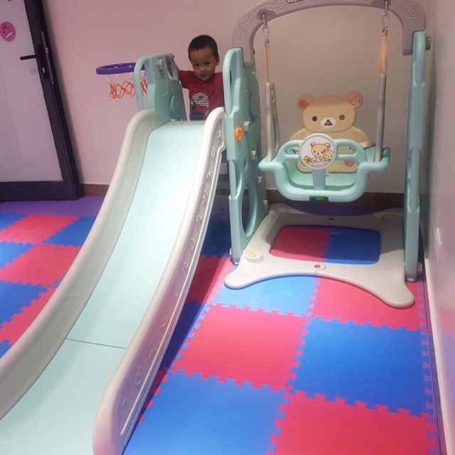 Cầu trượt xích đu cho bé .ib phí ship