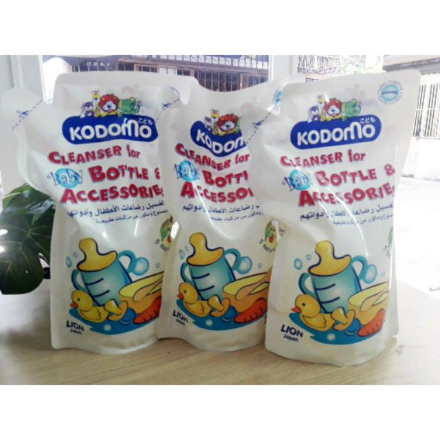 Combo 3 bịch nước rửa Bình Kodomo 700ml