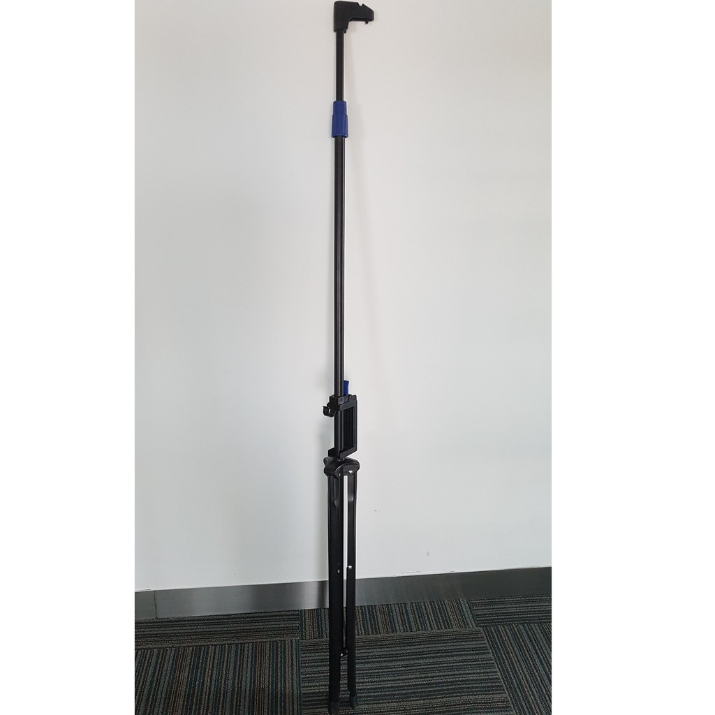 Tripod cho màn chiếu