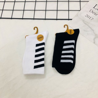 Vớ off white sau gót chân