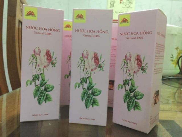 Nước xịt khoáng Hoa Hồng