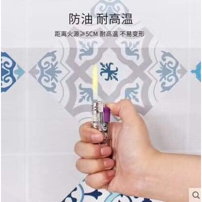 Giấy dán tường bếp chịu lửa ( màu ngẫu nhiên )