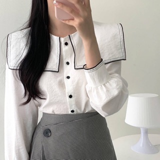 Áo sơmi cổ vuông