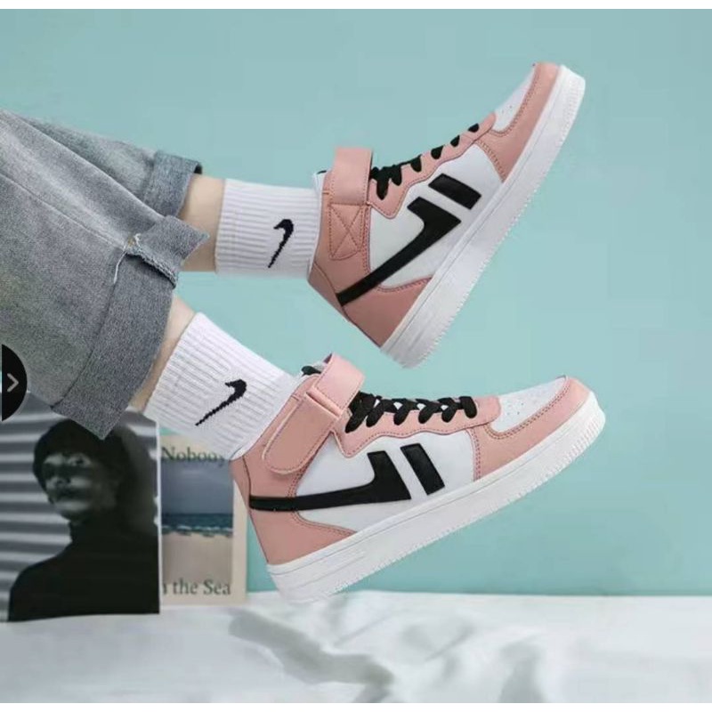 Giày thể thao cổ cao