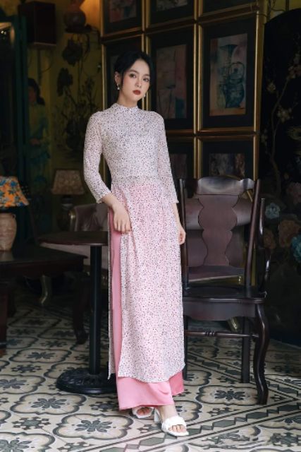 Áo dài 4 tà cúc nhí nền xanh nhiều kiểu cổ