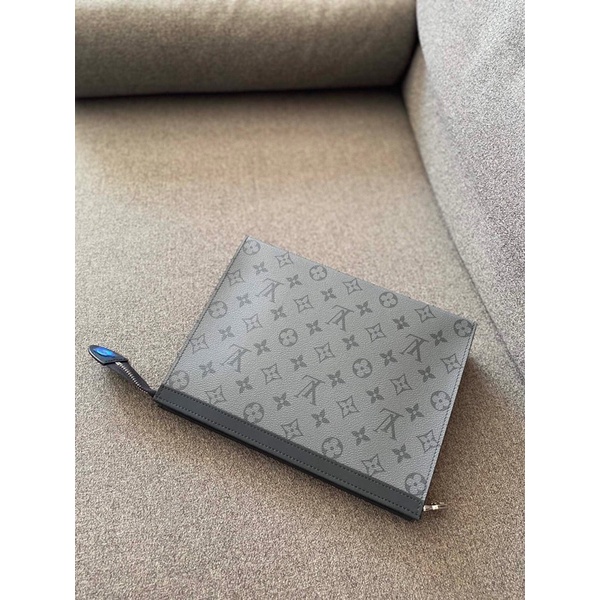 Clutch cho nam thương hiệu Louis Vuitton LV Pochette da thật cao cấp