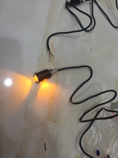 Xi Nhan Nút Áo Ánh Sáng Cực Sáng