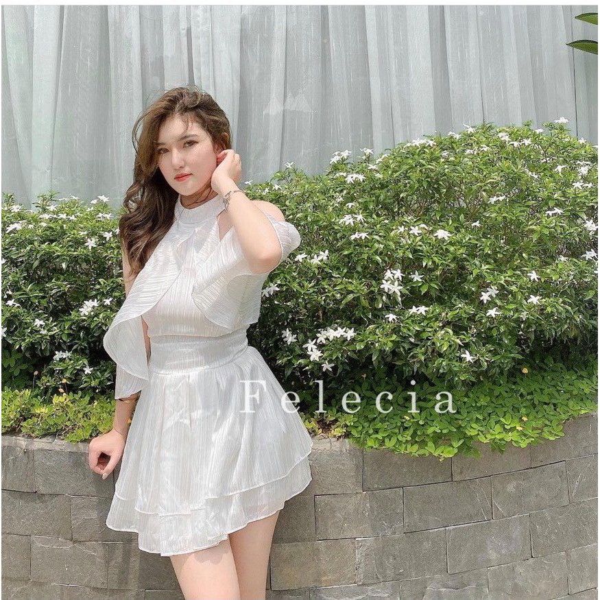 Đầm cổ yếm viền bèo rớt vai xoè tầng