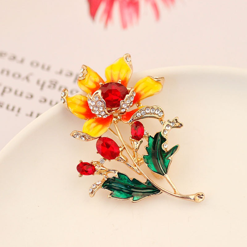 Huy Hiệu Cài Áo Hình Hoa Tulip Tím Thời Trang