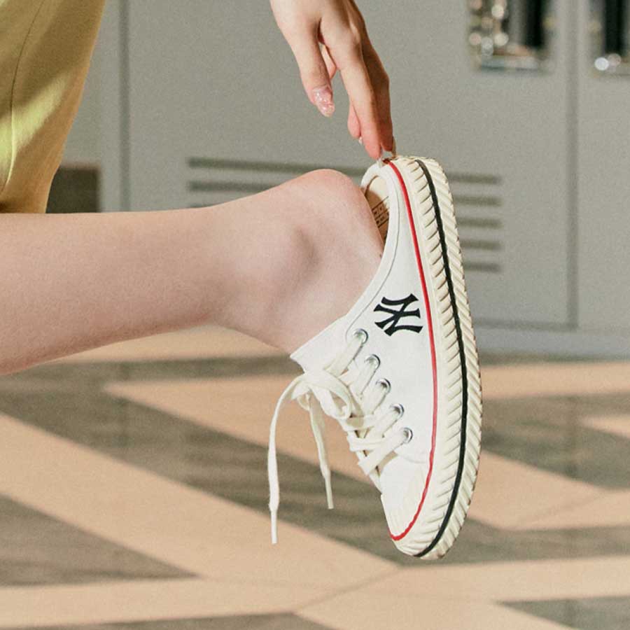 Giày đạp gót MULE Trắng NY
