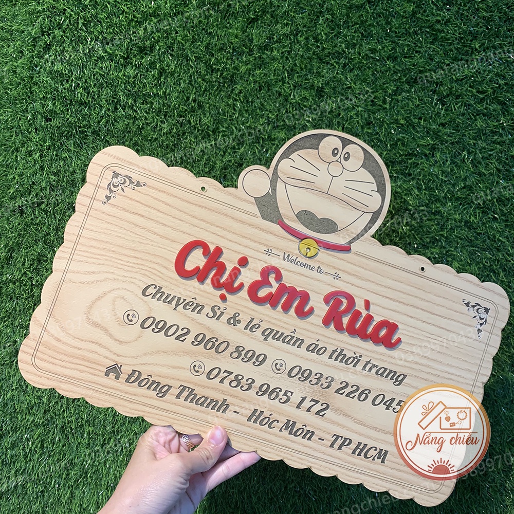 Bảng hiệu shop hình Đoremon, dành cho shop bán quần áo, sỉ lẻ quần áo thời trang, chất liệu gỗ tự nhiên