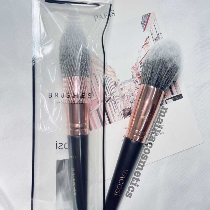 ( Chính Hãng ) Cọ Phủ &amp; Má Hồng Đầu Tròn Vacosi Blush &amp; Powder Brush M27