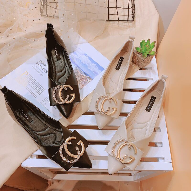 SHU STORE - GIÀY BÚP BÊ THỜI TRANG NỮ BÍT MŨI NHỌN ĐÍNH KHÓA CHỮ CG ĐẾ BỆT