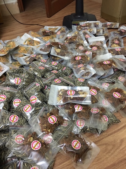 Khô heo cháy tỏi homemade | BigBuy360 - bigbuy360.vn
