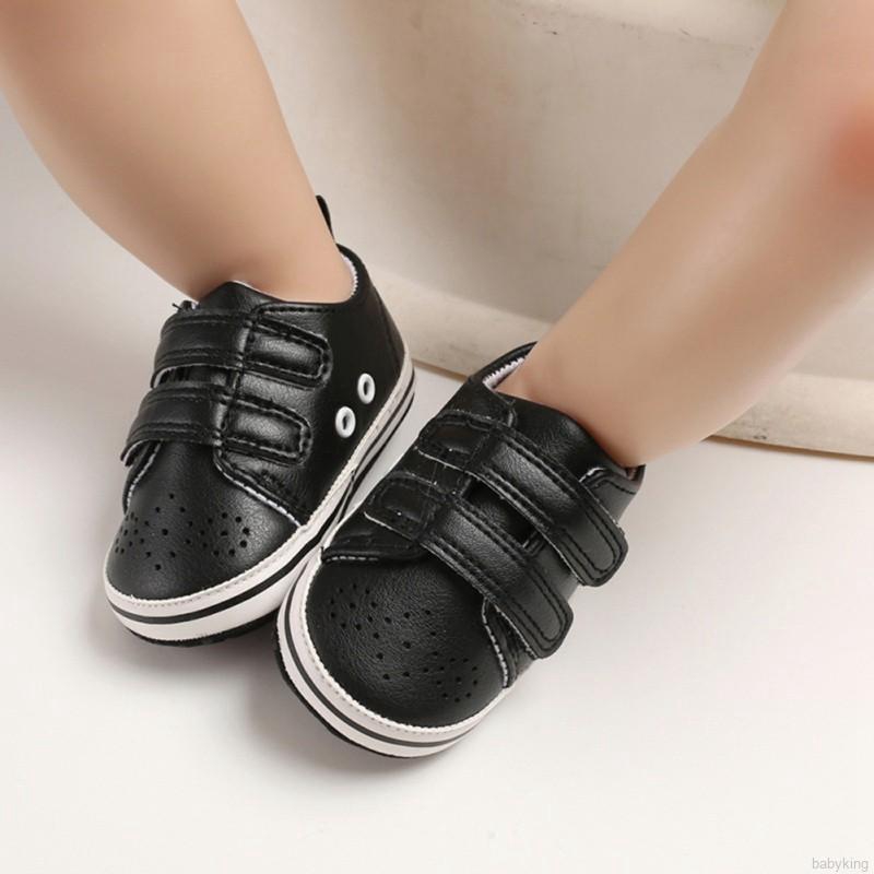 Giày Sneaker thời trang cho bé