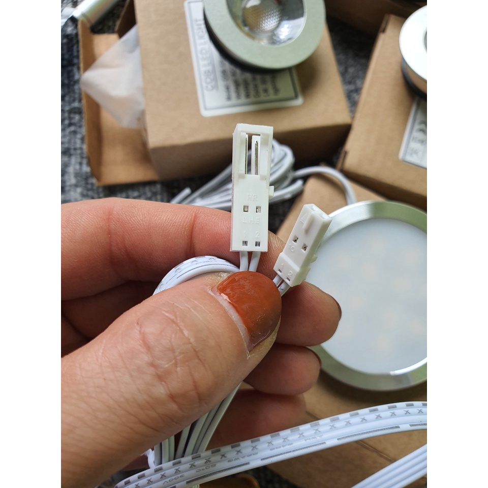 Các loại cảm biến đèn led tủ hàng chất lượng cao