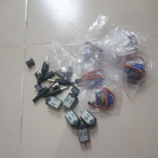 combo độn cơ rc servo và phụ kiện.