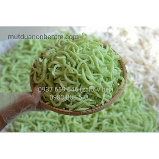 Mứt Dừa Non Bến Tre Vị Lá Dứa Tại TPHCM