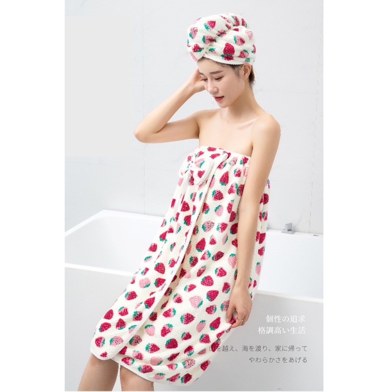 Set quây tắm và khăn trùm tóc dâu tây cực kỳ sexy cuốn hút, áo choàng spa, mũ trùm tóc sau gội