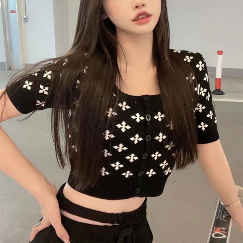 Áo Croptop Dệt Kim Tay Ngắn Cổ Vuông In Họa Tiết Chữ Thập Phong Cách Gothic Cổ Điển Thời Trang Cho Nữ