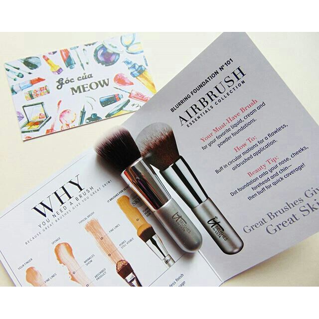 Cọ đánh nền IT Cosmetics blurring foundation airbrush MINI
