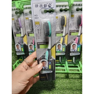 1 cây Bàn chải Đánh Răng Adangumi