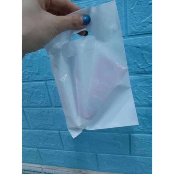 Túi trong hoa đào