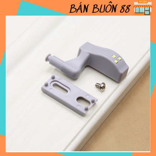 [TẶNG KÈM PIN] Đèn LED gắn bản lề tủ quần áo 88152