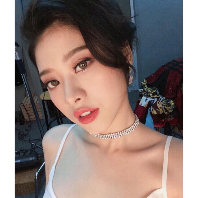 Choker đá 3 hàng đá AAA siêu sáng