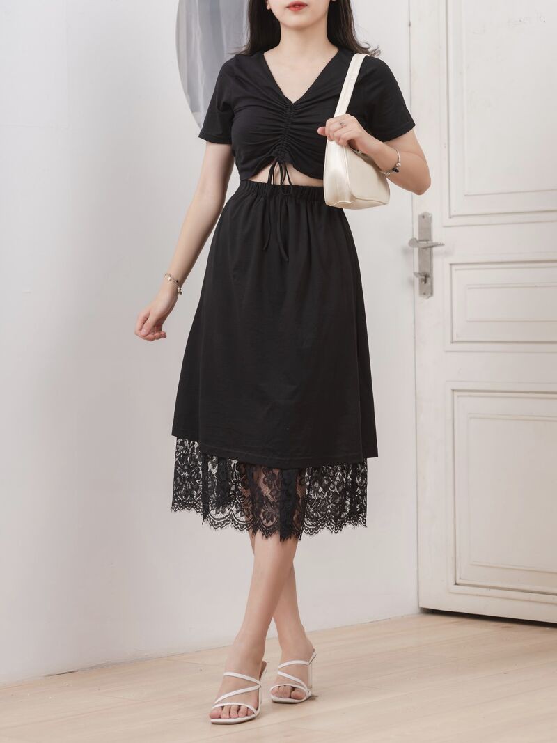 [Mã FATHANG5 giảm 10K đơn 50K] Đầm midi thun cottom phối ren màu kẻ đen dạo phố đi biển Aholic | BigBuy360 - bigbuy360.vn