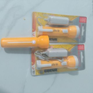 Đen pin có đèn soi tiền giả