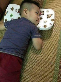 Gối cao su non trẻ em