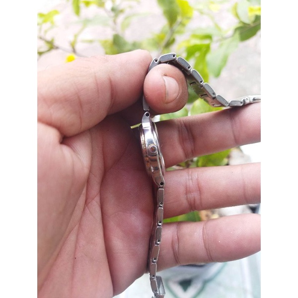 Đồng hồ nữ pin năng lượng Mặt Trời thương hiệu Reguno