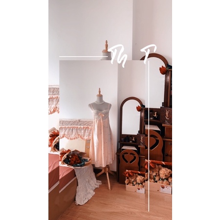 Choàng tiểu thư tặng kèm váy nhà Queen siêu phẩm