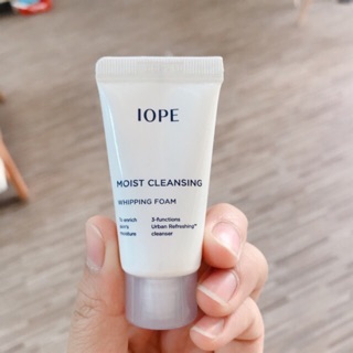 Sữa Rửa Mặt Iope Moist Cleansing Whipping Foam Sample