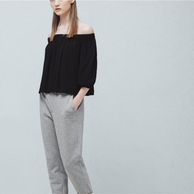 Áo ngang vai đen mango xuất xịn sz xs