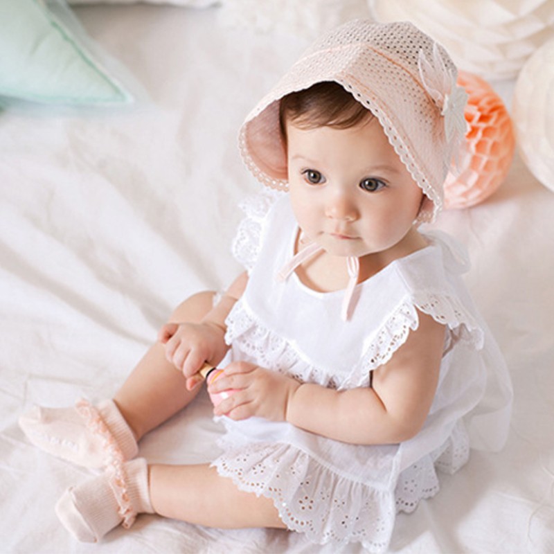 Nón cô gái Hà Lan cho bé gái xinh xắn