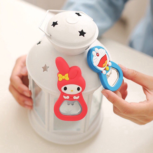 Dụng cụ mở nắp chai bia dán tủ lạnh hình hoạt hình dễ thương bằng inox &amp; silicone