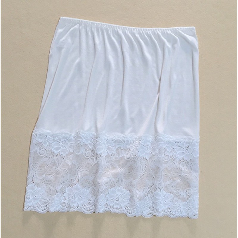 Chân váy lót ren bảng to form suông mặc trong váy