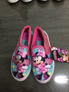 Giày slip on cho bé