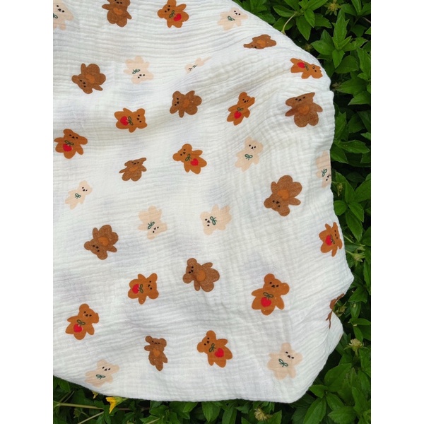 vải xô muslin cao cấp 2 lớp siêu mềm mịn gấu nâu trái tim