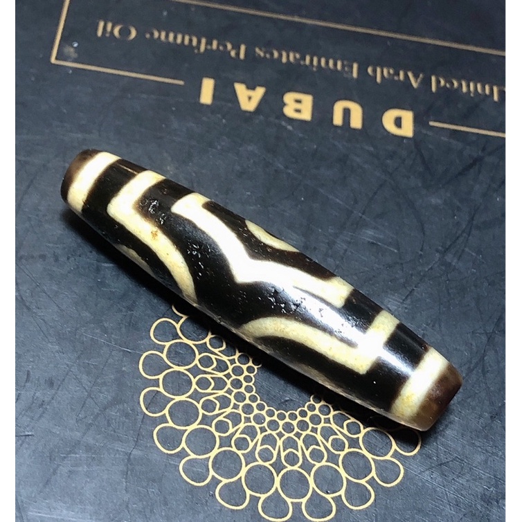 Mặt dây chuyền đá dzi 3 mắt