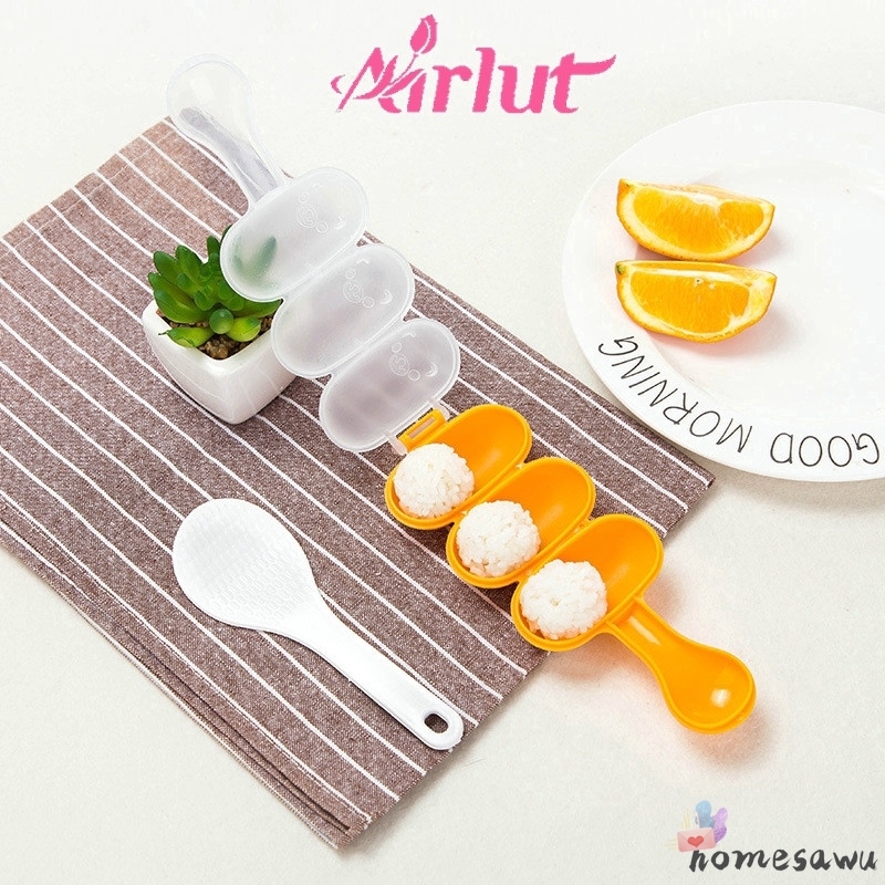 Khuôn Làm Cơm Nắm 3 Ngăn Tiện Lợi