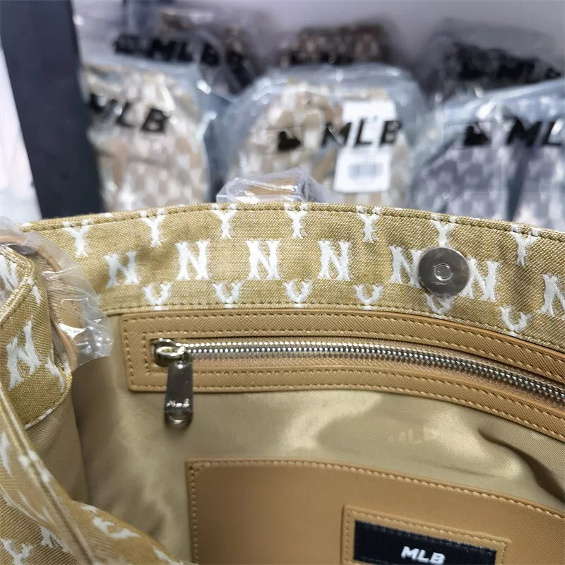 Túi Đeo Vai MLB Bản To Kèm Ví Nhỏ Logo Thêu Họa Tiết Mono Siêu Đẹp