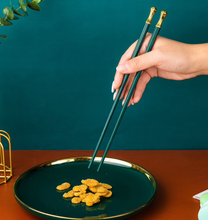 Đôi đũa hợp kim thiết kế chống trượt tiện lợi sang trọng